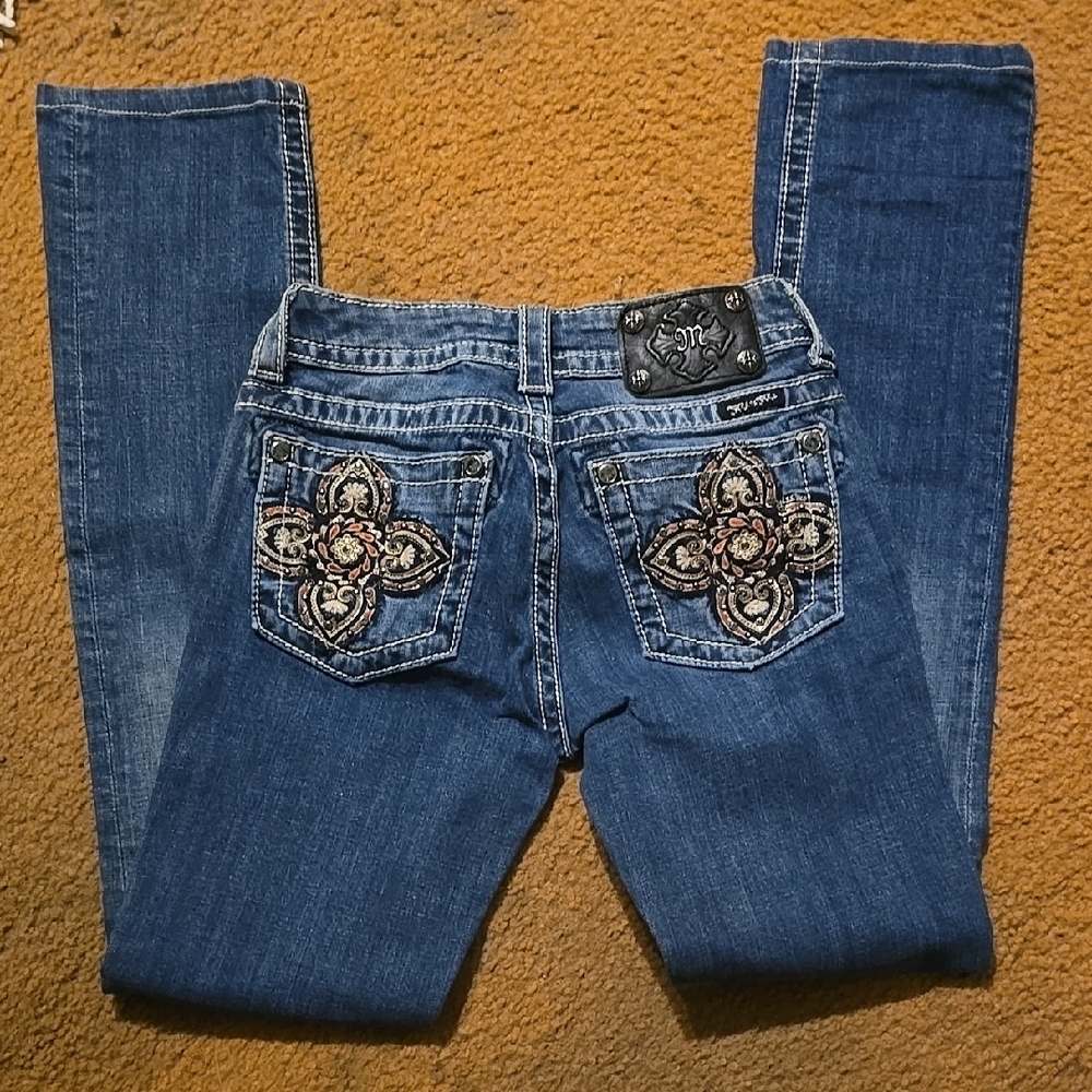 Blue straight leg Jeans with Decorative Back Pockets and Contrast Stitching